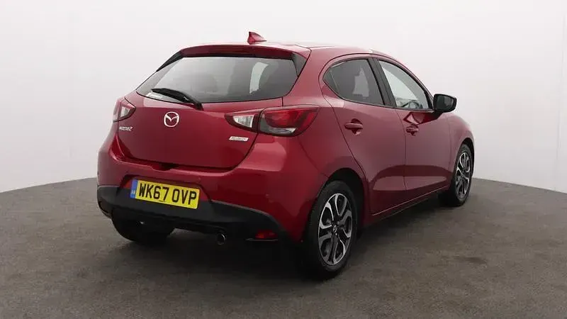 Used Mazda 2 Inclusive 90 HP (66 kW) 2017 Red Hatchback