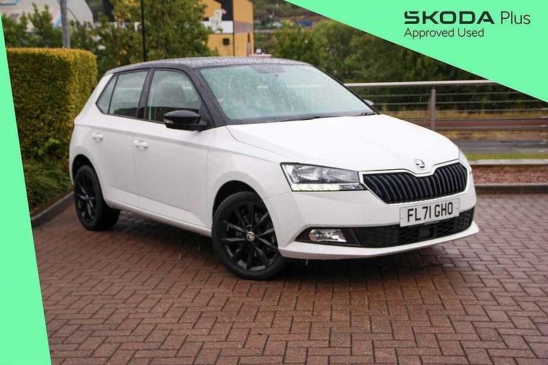 Candy white black magic pearl effect Used 2021 Skoda Fabia SE Hatchback | £13,995 (Fair price) - Image 1/4