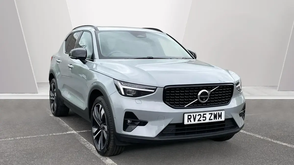 Usado Volvo XC40 Ultra 163 HP (119 kW) 2025 SUV