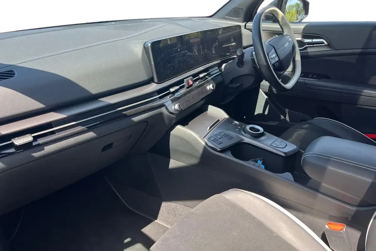 Used Kia Sportage GT-Line 147 HP (108 kW) 2025 Red SUV