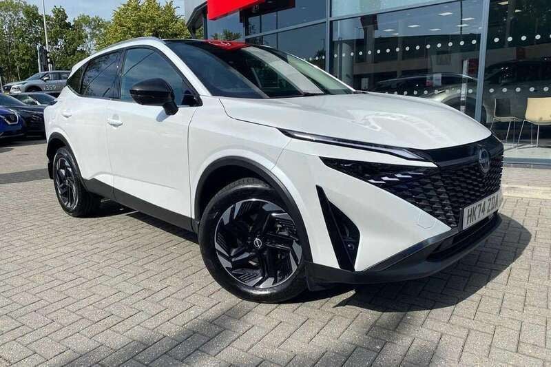 White Used 2024 Nissan Qashqai N-Connecta SUV | £27,290 (Expensive) - Image 1/4