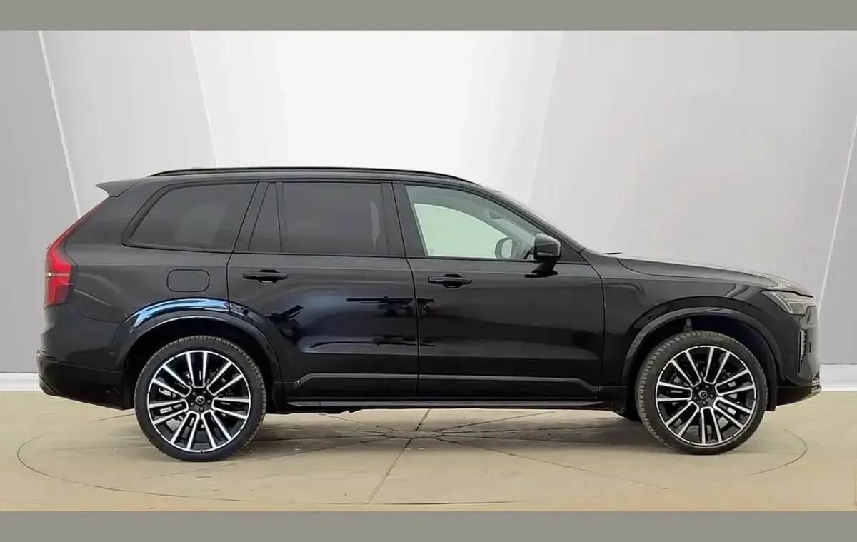 Used Volvo XC90 Ultra 455 HP (334 kW) 2025 Black SUV