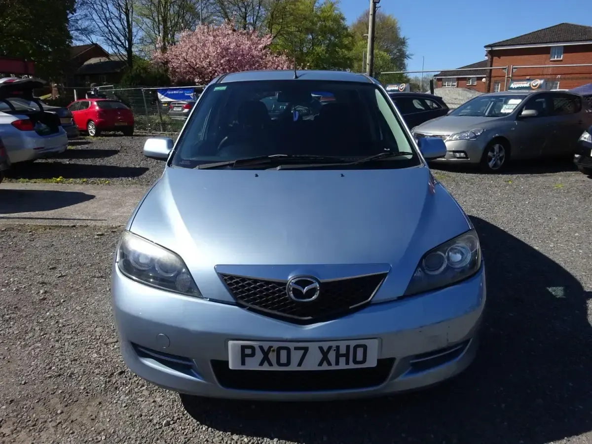 Used Mazda 2 68 HP (50 kW) 2007 Blue Hatchback