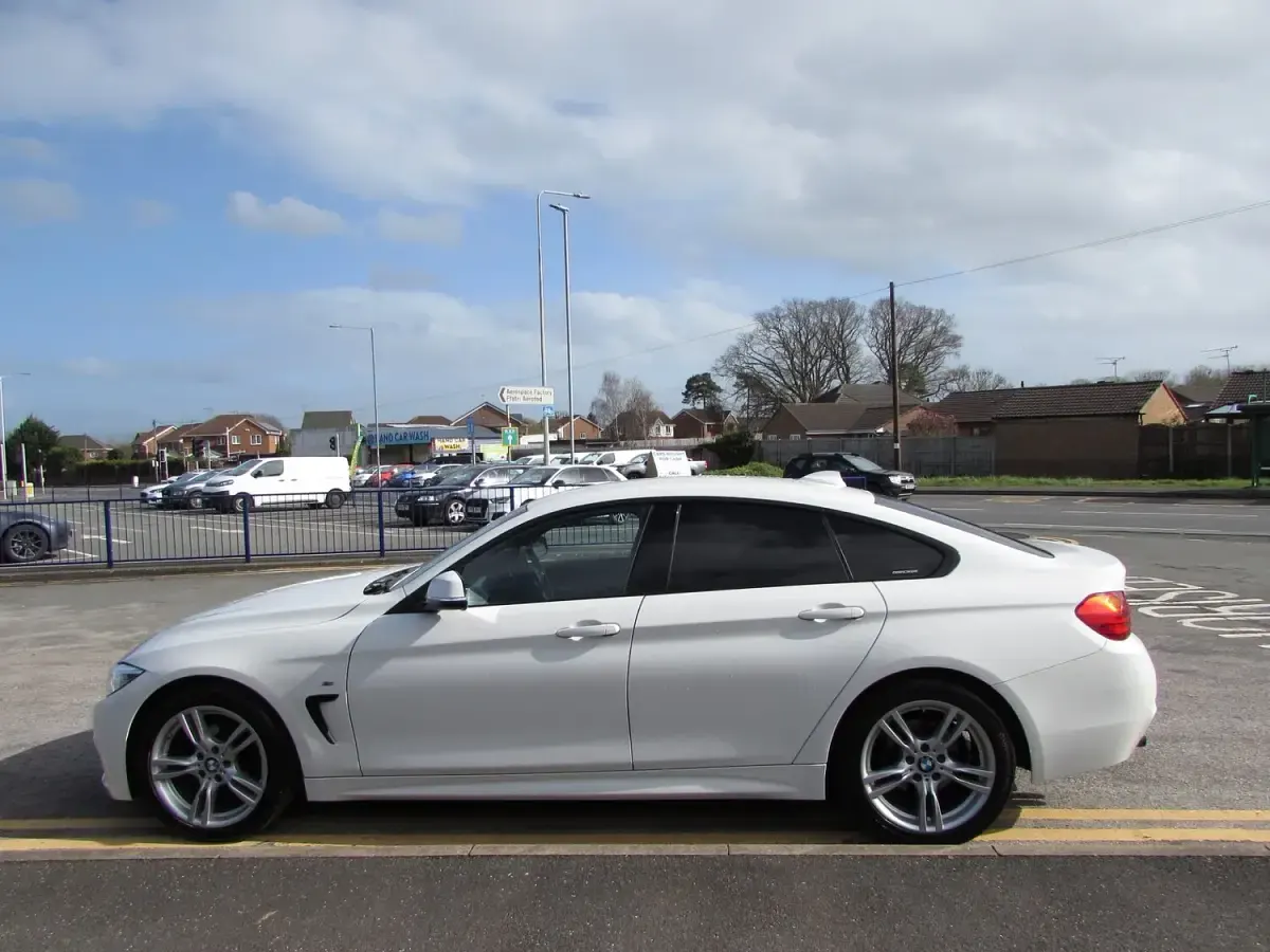 Used BMW 420 Coupé M Sport 2016 White Coupe