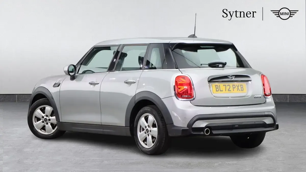 Used Mini Cooper Classic 134 HP (98 kW) 2022 Silver Hatchback