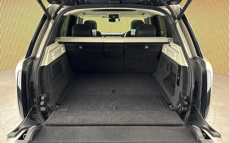 Used Land Rover Range Rover Autobiography 441 HP (324 kW) 2023 Gold SUV