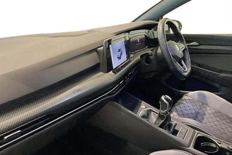 Used VW Golf VIII R-line 130 HP (95 kW) 2021 White Hatchback