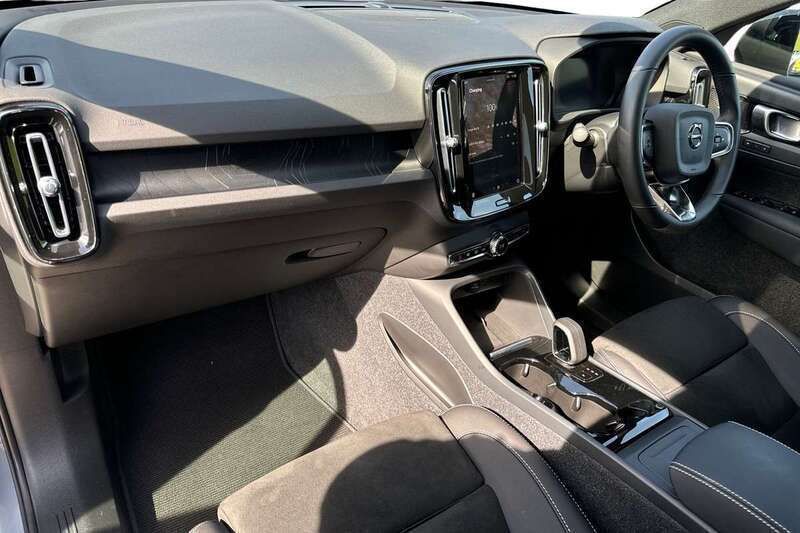 Image 2/4