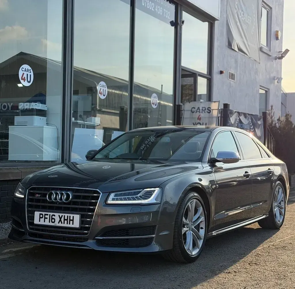 Used Audi S8 Advanced 520 HP (382 kW) 2016 Grey Sedan