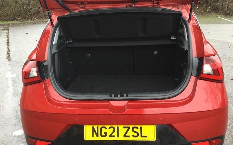 Used Hyundai i20 Premium 101 HP (74 kW) 2023 Hatchback