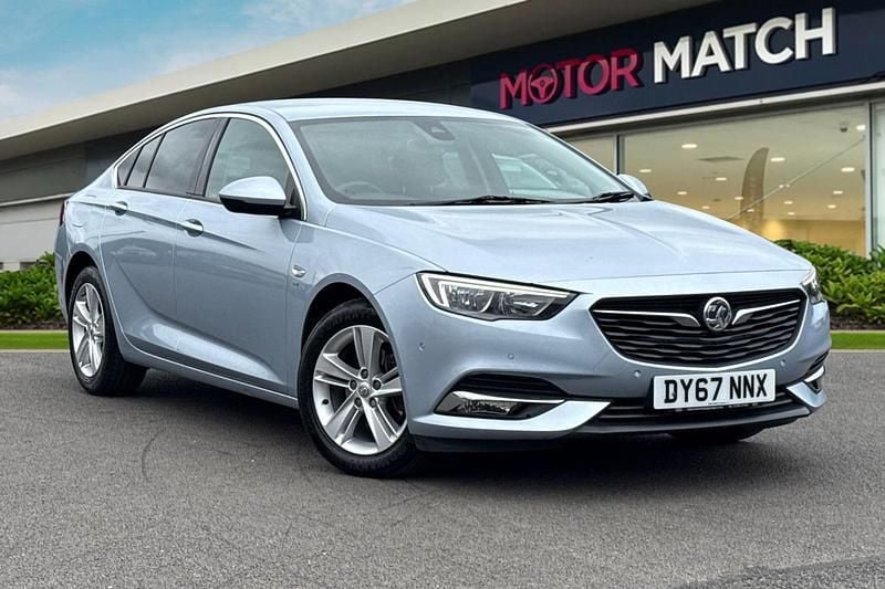 Silver Used 2017 Vauxhall Insignia Sport Hatchback | £8,200 (Fair price) - Image 1/4