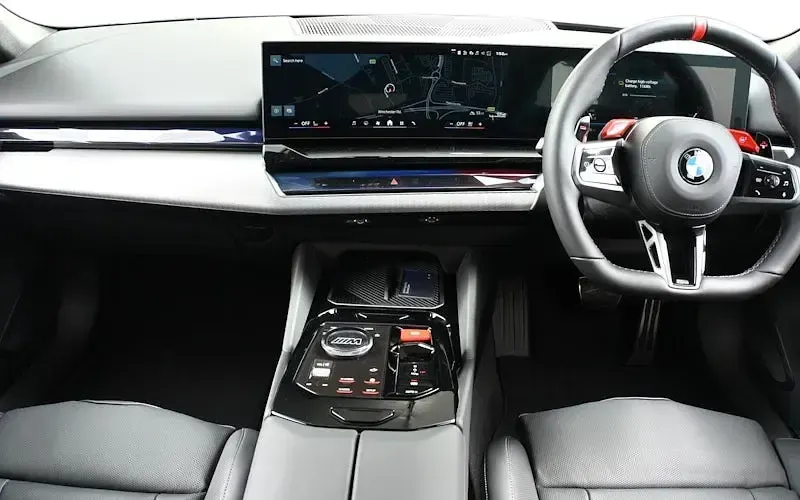 New BMW M5 Sport Line 727 HP (534 kW) 2026 Sedan