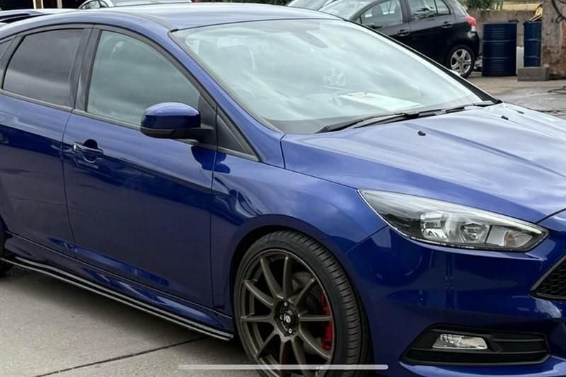 Blue Used 2015 Ford Focus ST Hatchback | £8,995 (Good price) - Image 1/1