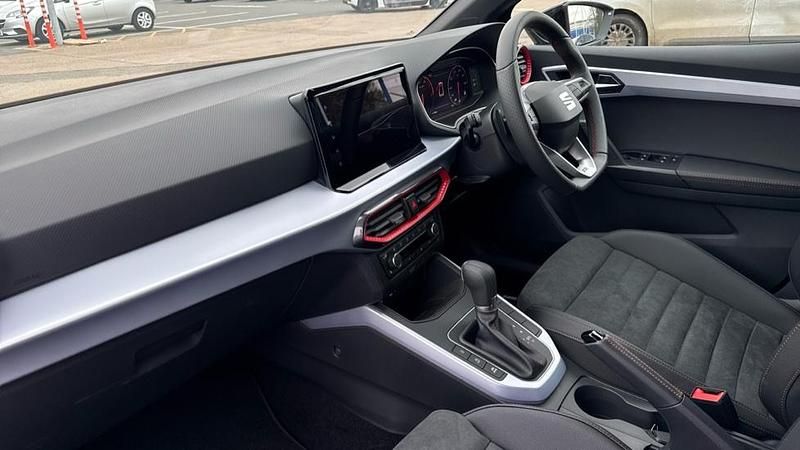 New Seat Arona FR Sport 115 HP (84 kW) 2025 Black SUV