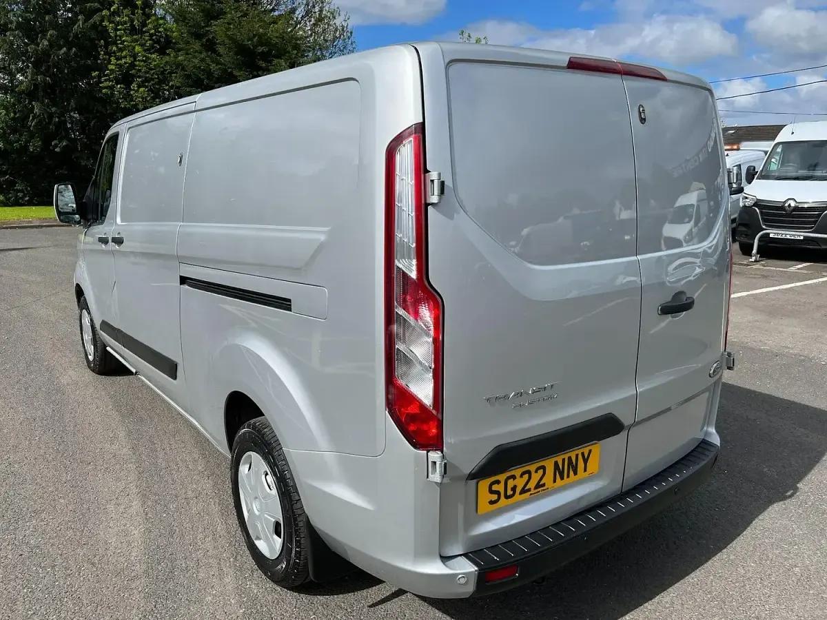 Used Ford Transit Custom Limited 130 HP (95 kW) 2022 Silver Van