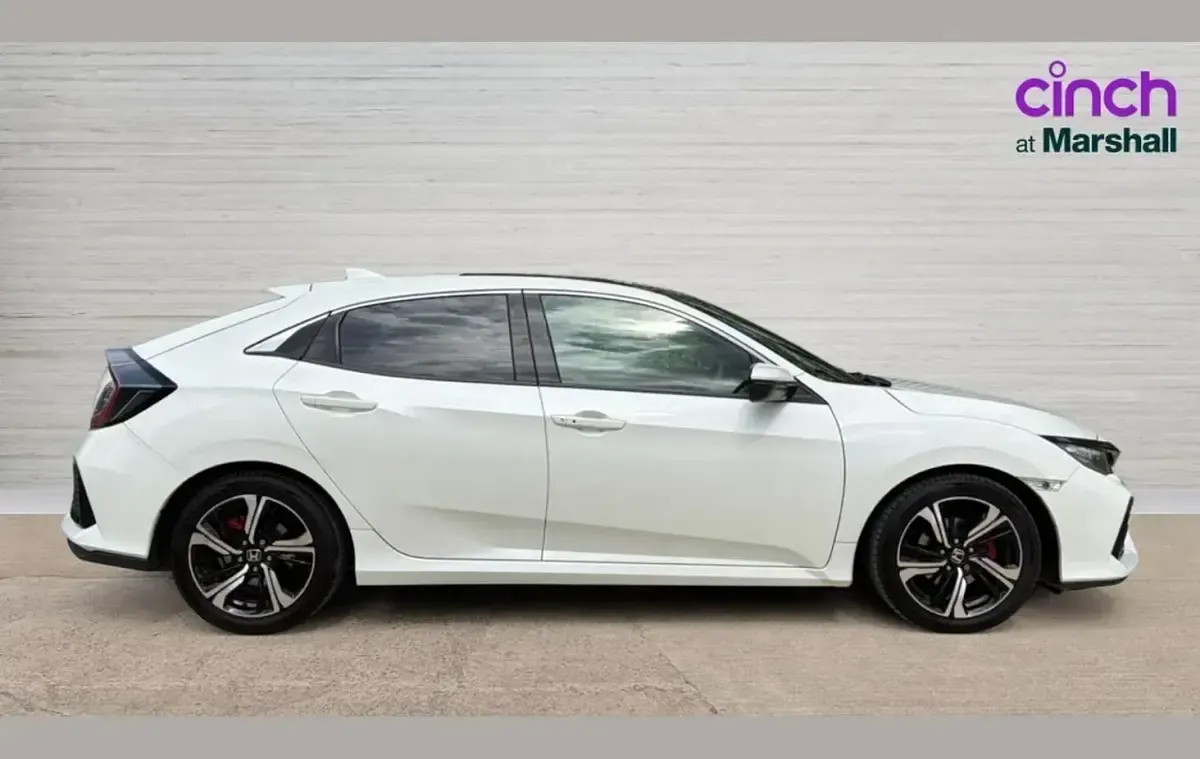 Used Honda Civic EX 129 HP (94 kW) 2019 White Hatchback