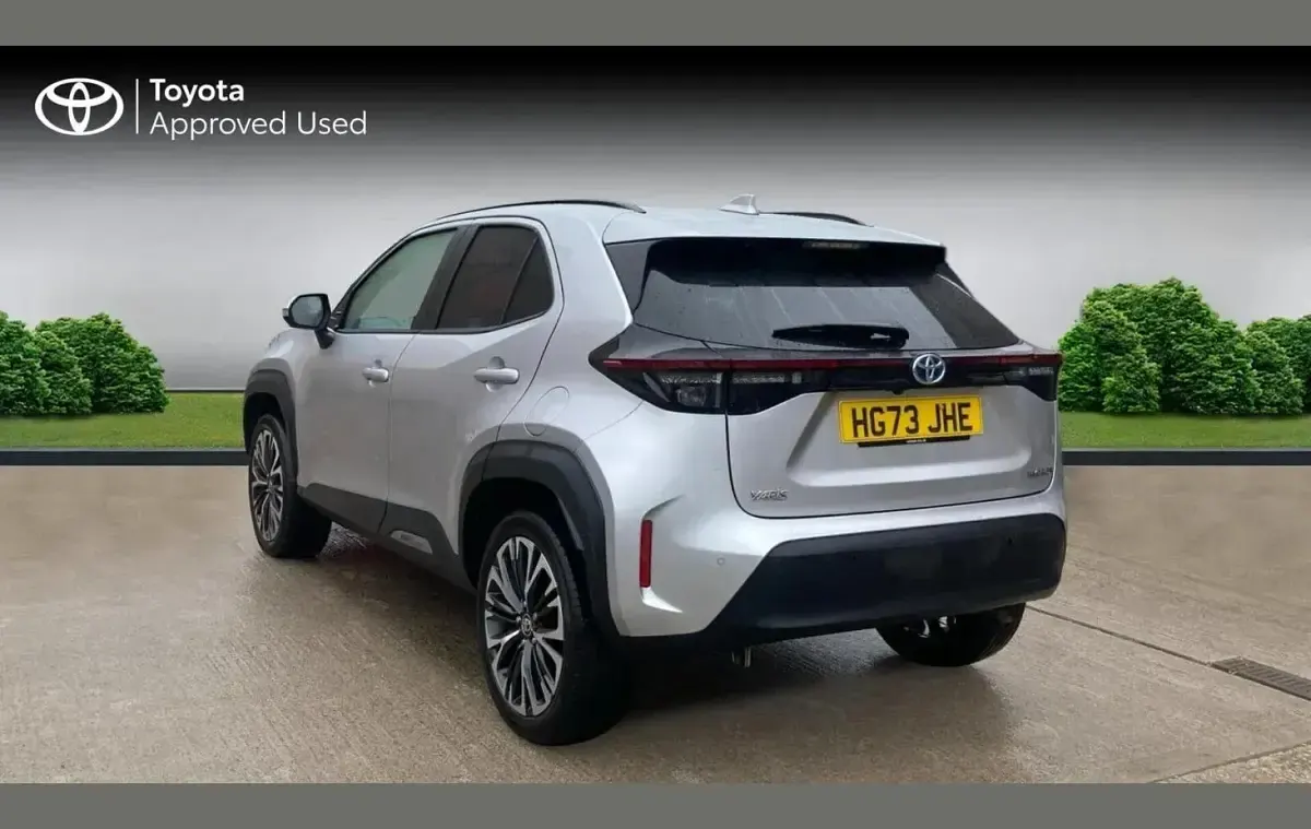 Used Toyota Yaris Cross 113 HP (83 kW) 2023 Silver SUV