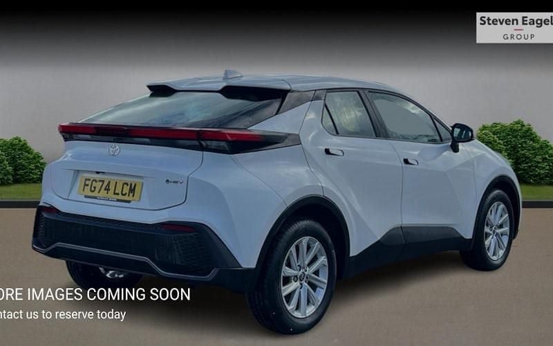 Used Toyota C-HR 140 HP (102 kW) 2026 SUV