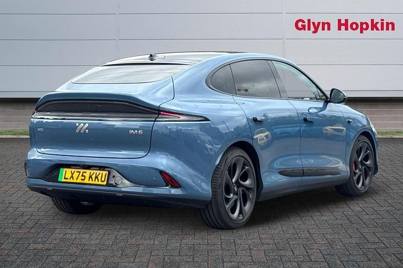 New MG IM6 553 kW (752 HP) 2025 Blue SUV