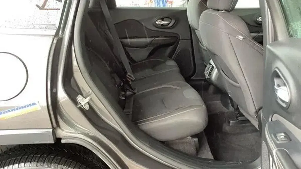 Used Jeep Cherokee Longitude Plus 2017 Grey SUV