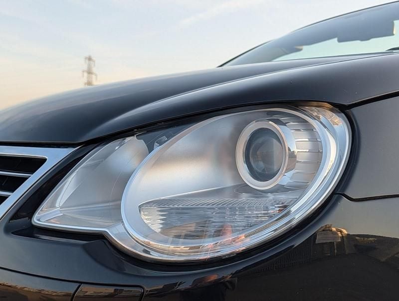 Używany VW Eos Individual 140 KM (102 kW) 2010 Czarny Kabriolet