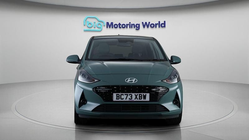 Used Hyundai i10 Premium 84 HP (61 kW) 2023 Green Hatchback