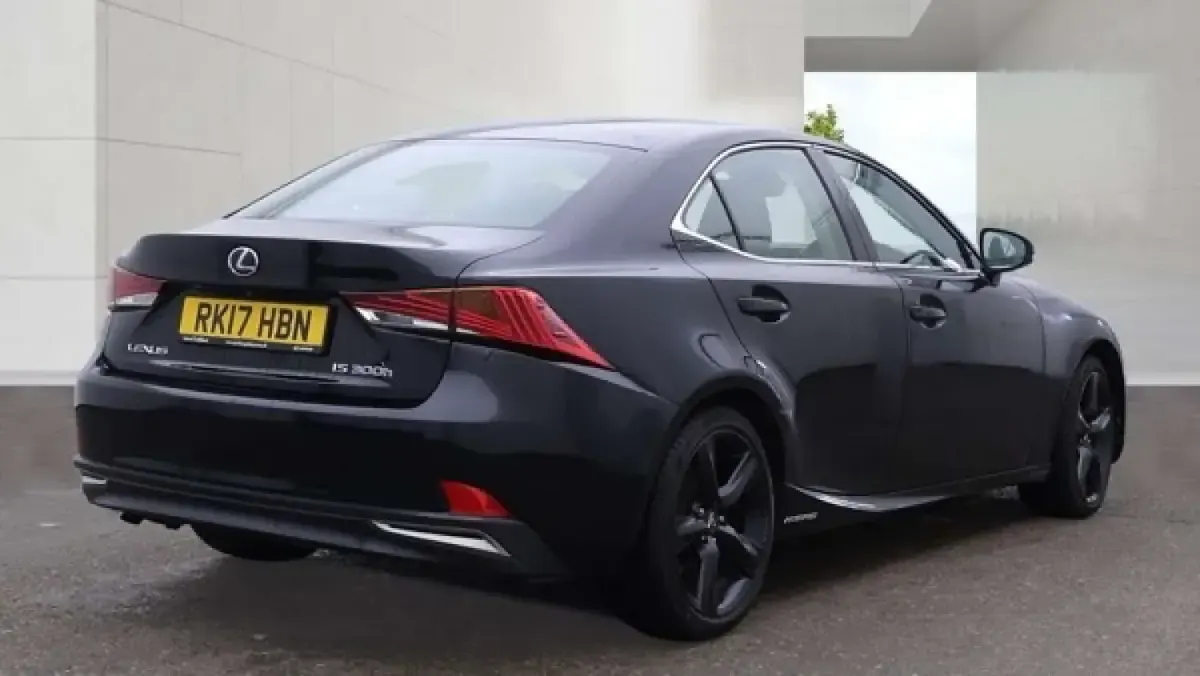 Used Lexus IS300h Sport Line 223 HP (164 kW) 2017 Black Sedan
