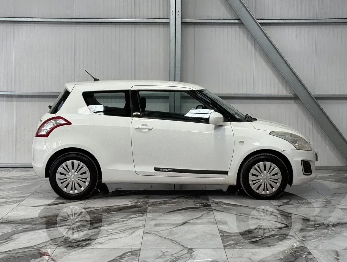 Usado Suzuki Swift 94 CV (69 kW) 2014 Blanco Utilitario