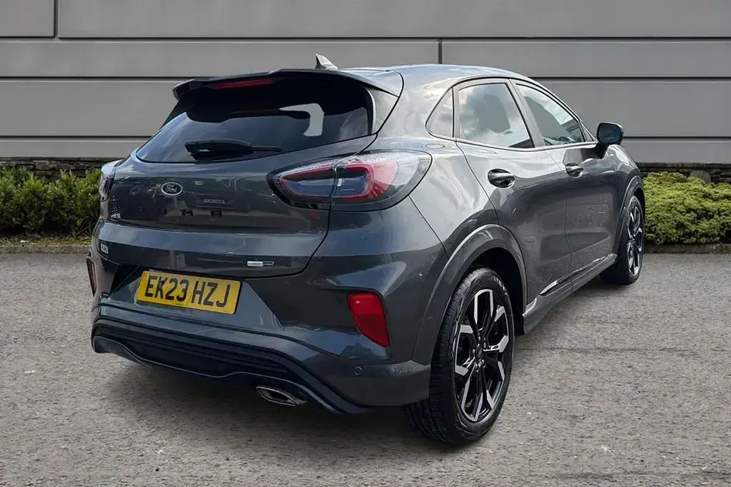 Usado Ford Puma ST-Line X 123 CV (90 kW) 2023 Gris SUV
