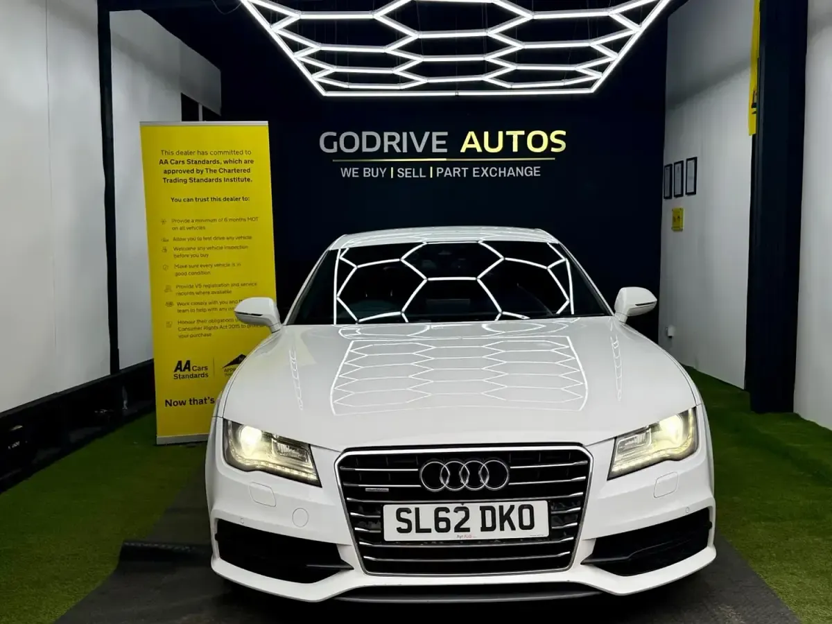 Used Audi A7 S-Line 2012 White Hatchback