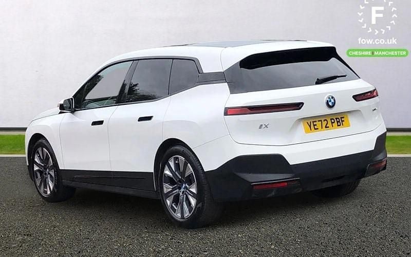 Usado BMW iX Comfort Edition 239 kW (326 HP) 2022 Branco SUV