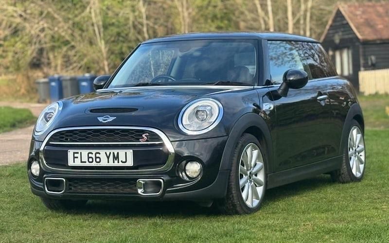 Używany Mini Cooper S Hatch 192 KM (141 kW) 2016 Czarny Hatchback