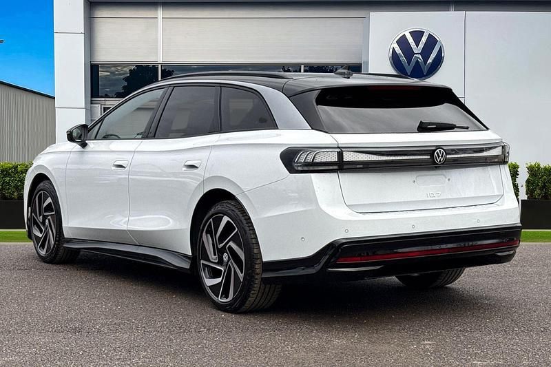New VW ID.7 Pro 210 kW (286 HP) 2026 White Estate
