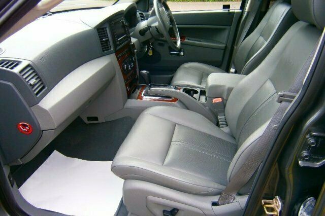 Used Jeep Grand Cherokee 322 HP (236 kW) 2006 SUV