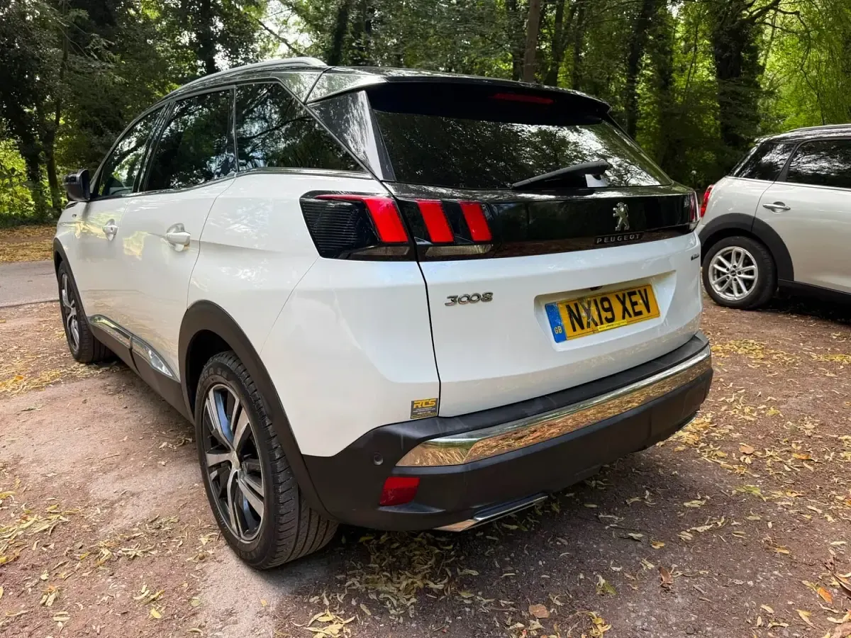 Used Peugeot 3008 GT-line 2019 White SUV