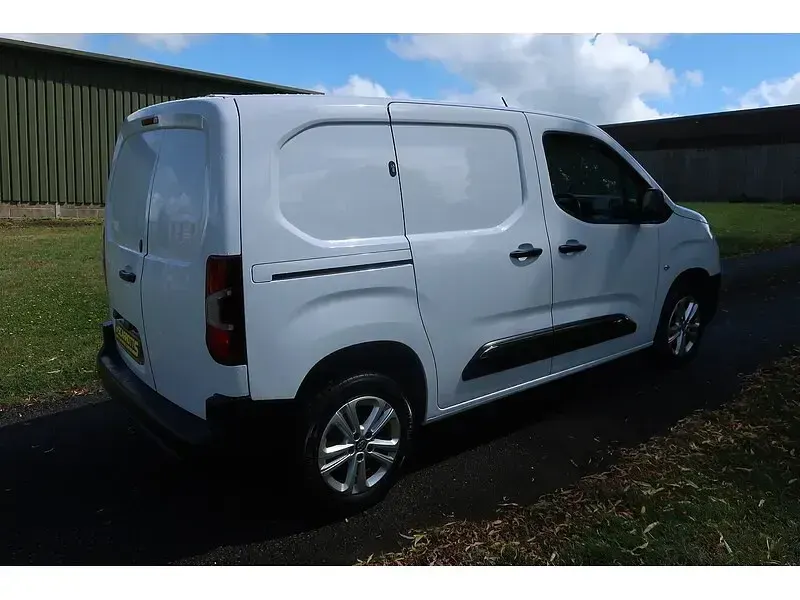 Used Toyota Proace Design 2024 White MPV