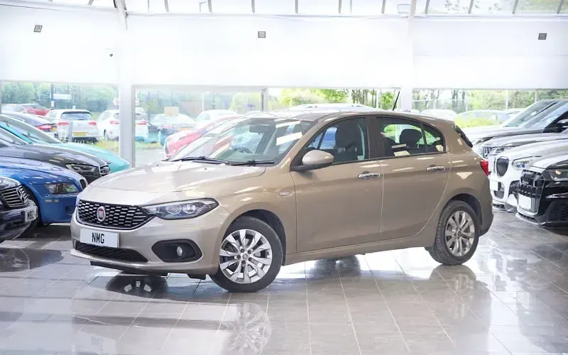 Used Fiat Tipo Easy Plus 120 HP (88 kW) 2017 Hatchback