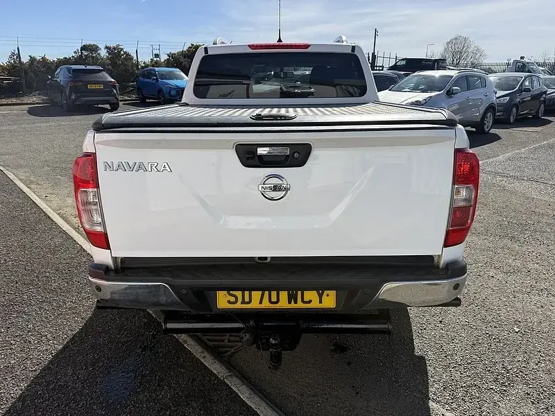 Used Nissan Navara Tekna 190 HP (139 kW) 2020 White Pickup