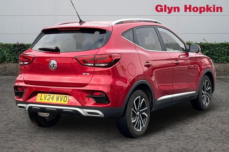 Used MG ZS Exclusive 2024 Red Hatchback