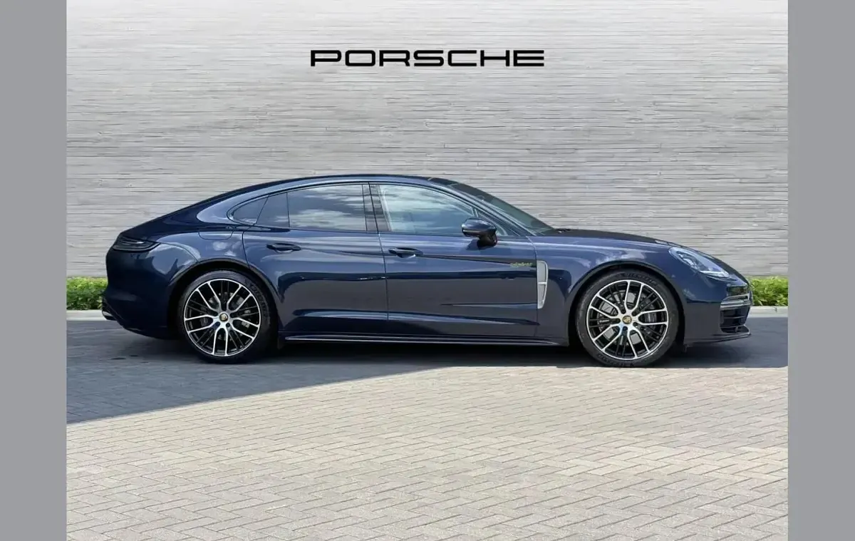 Used Porsche Panamera 4 E-Hybrid Platinum Edition 456 HP (335 kW) 2023 Blue Hatchback