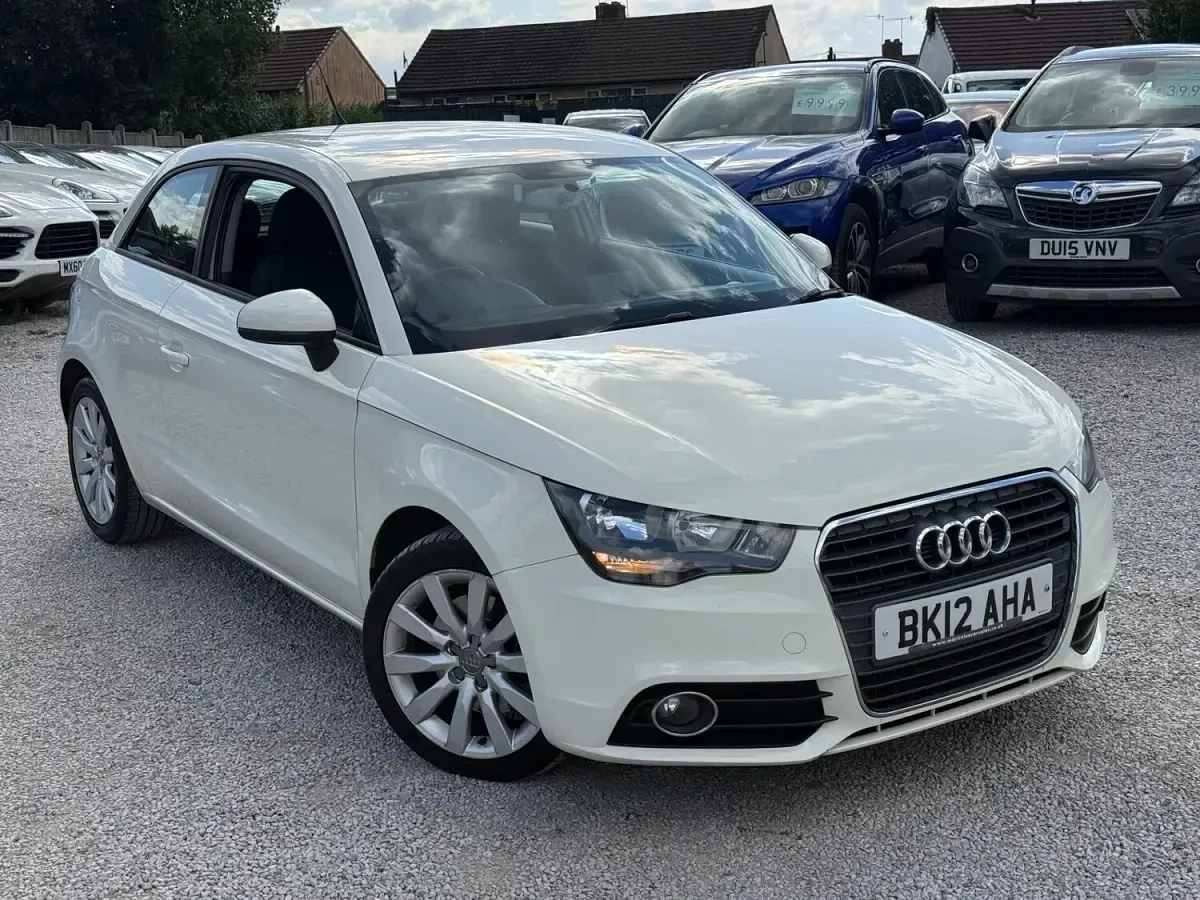 Used Audi A1 Sport 105 HP (77 kW) 2012 White Hatchback