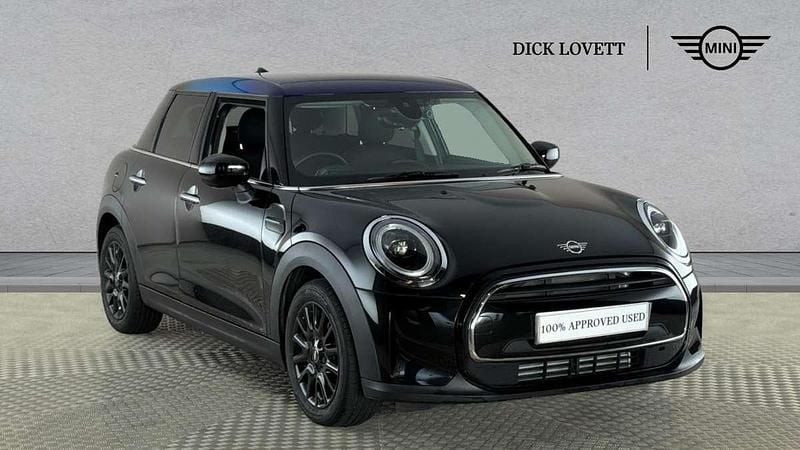 Black Used 2023 Mini Cooper Classic Hatchback | £23,099 (A bit pricey) - Image 1/4