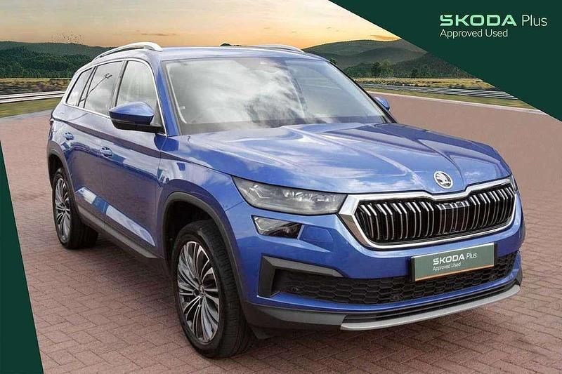 Race blue metallic Used 2023 Skoda Kodiaq SE L Executive SUV | £27,650 (Fair price) - Image 1/4