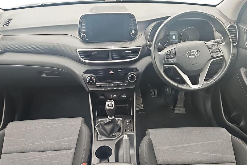Used Hyundai Tucson SE 132 HP (97 kW) 2018 Grey SUV