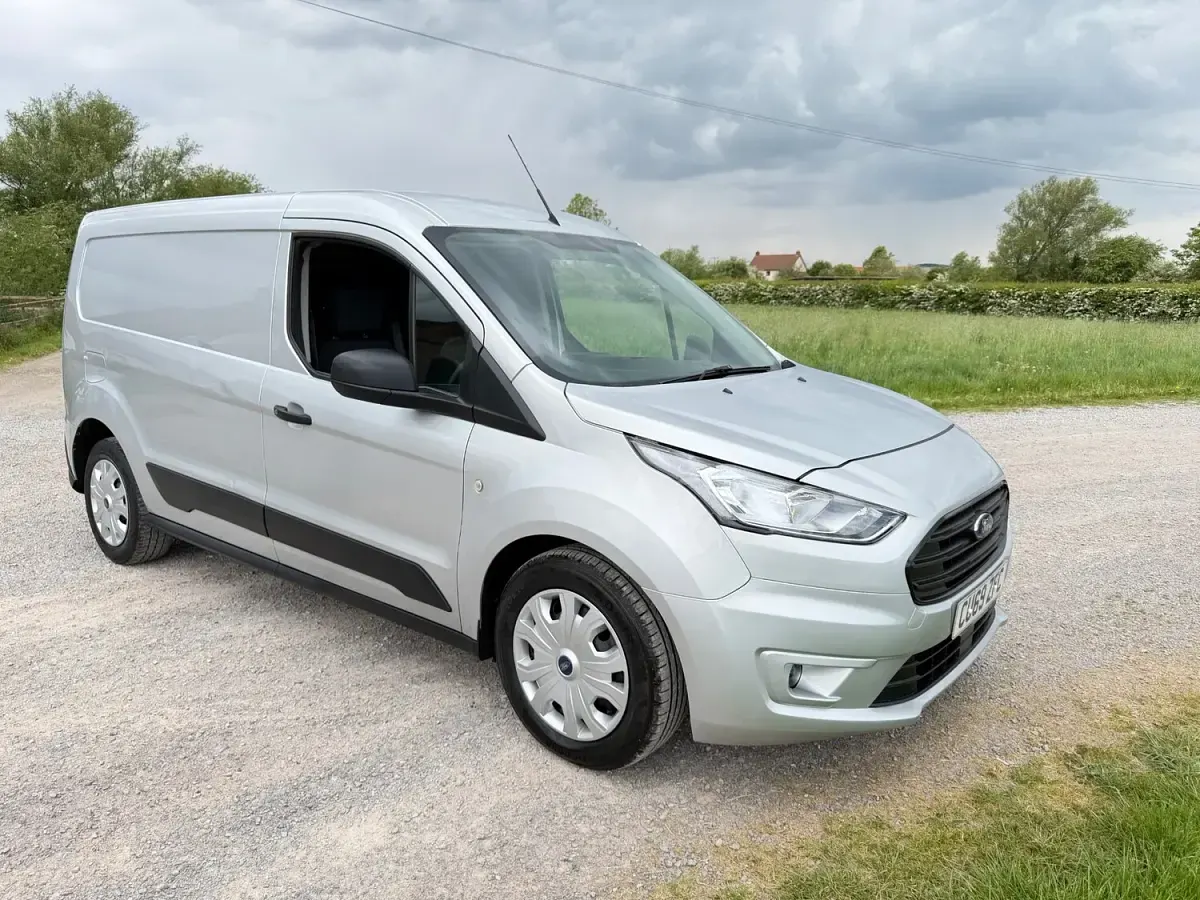 Used Ford Transit Connect Trend 100 HP (73 kW) 2019 Silver MPV