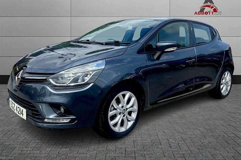 Black Used 2016 Renault Clio IV Dynamique Hatchback | £6,795 (Fair price) - Image 1/1