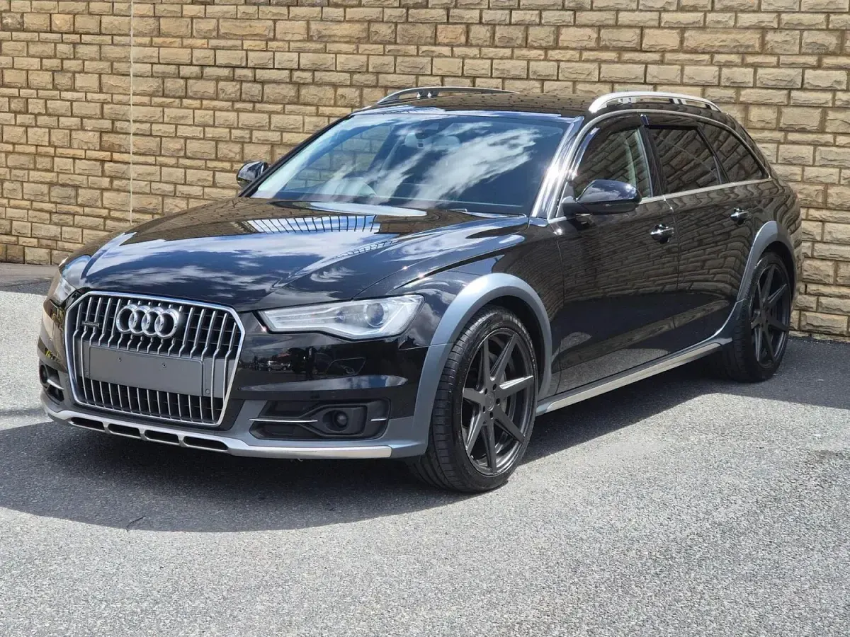 Used Audi A6 Allroad 333 HP (244 kW) 2016 Black Estate
