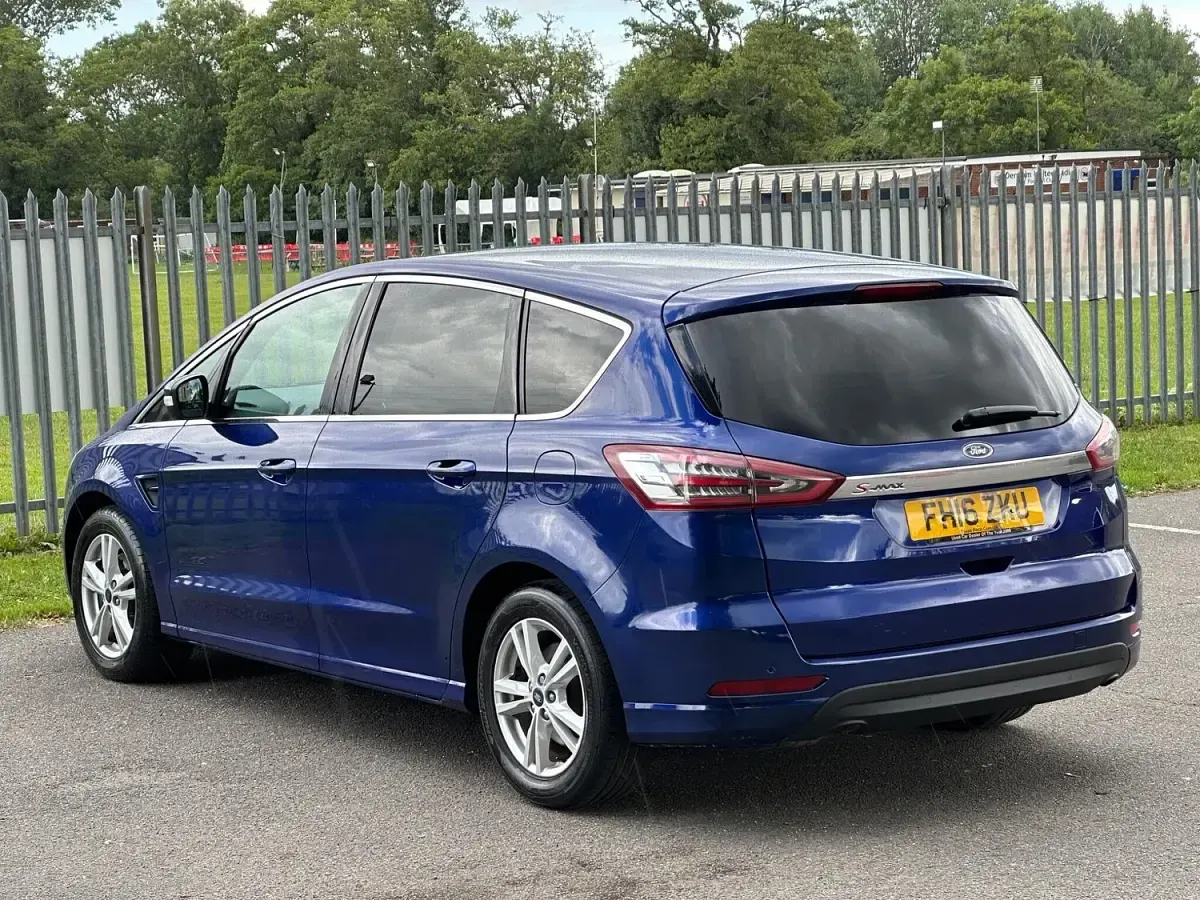 Used Ford S-MAX Titanium 2016 Blue MPV