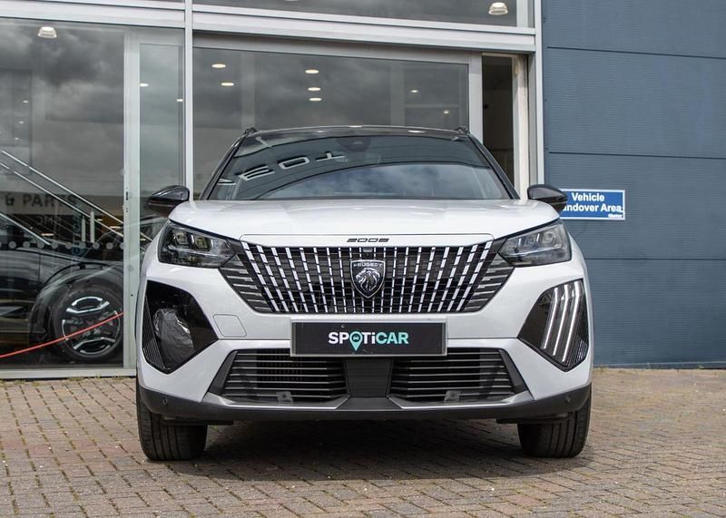 Used Peugeot 2008 GT 129 HP (94 kW) 2023 White SUV