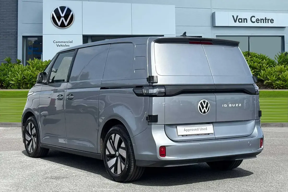 Used VW ID. Buzz 210 kW (286 HP) 2025 Silver MPV